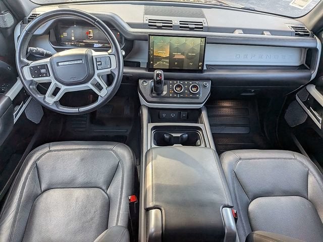 2023 Land Rover Defender SE