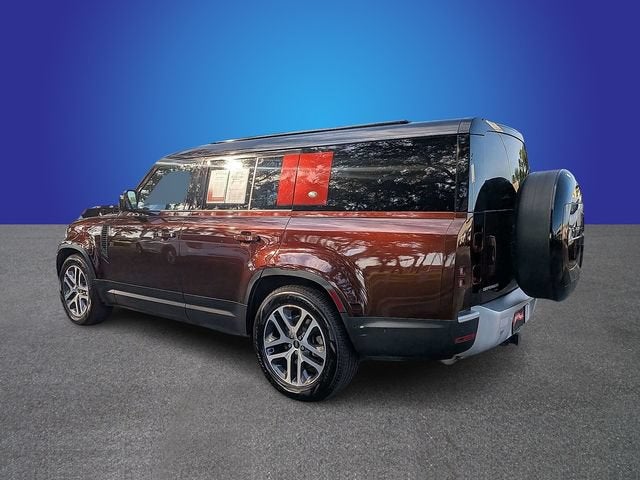 2023 Land Rover Defender SE