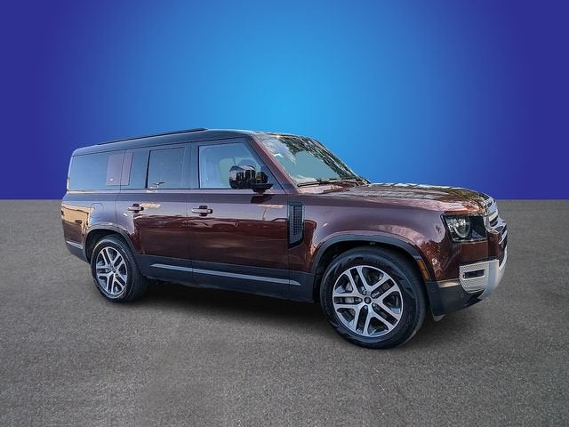 2023 Land Rover Defender SE