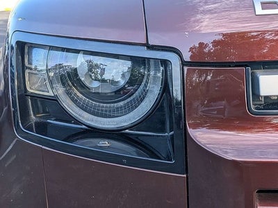 2023 Land Rover Defender SE