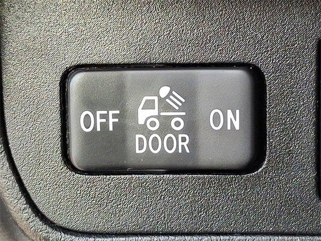 2020 Toyota Tacoma 2WD SR5