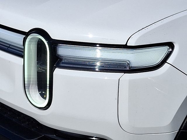 2025 RIVIAN R1S Adventure
