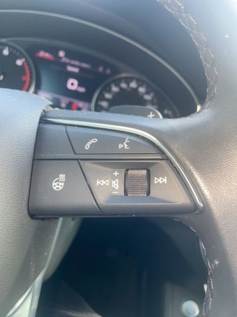 2022 Audi Q5 S line Premium