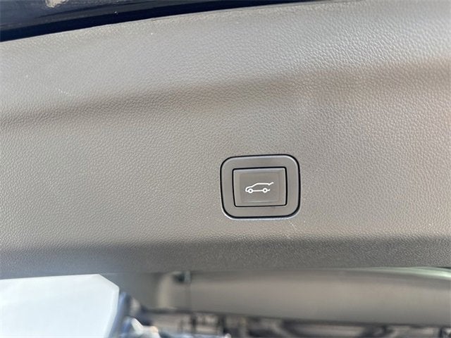 2025 Chevrolet Suburban RST