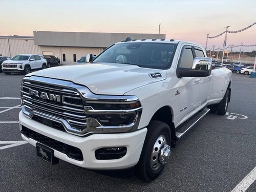 2025 RAM 3500 Laramie Crew Cab 4x4 8' Box