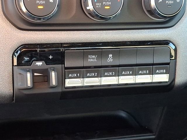 2024 RAM 2500 Tradesman Regular Cab 4x4 8' Box