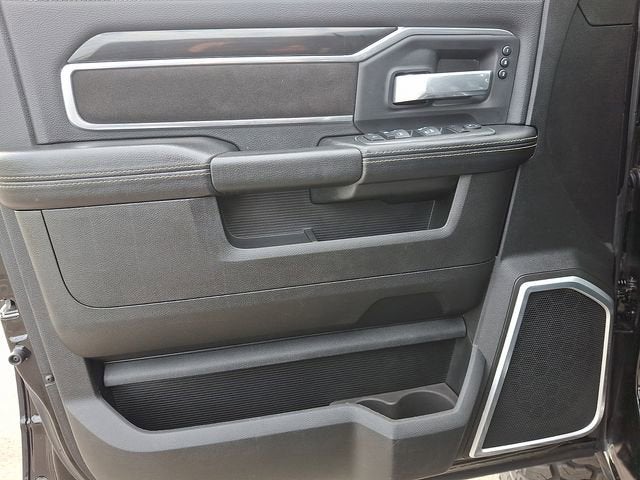 2022 RAM 2500 Laramie Crew Cab 4x4 6'4" Box