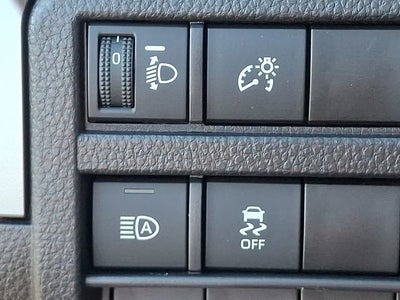 2025 Toyota Tacoma 4WD SR