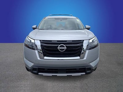 2025 Nissan Pathfinder Platinum FWD
