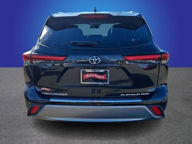 2022 Toyota Highlander Platinum