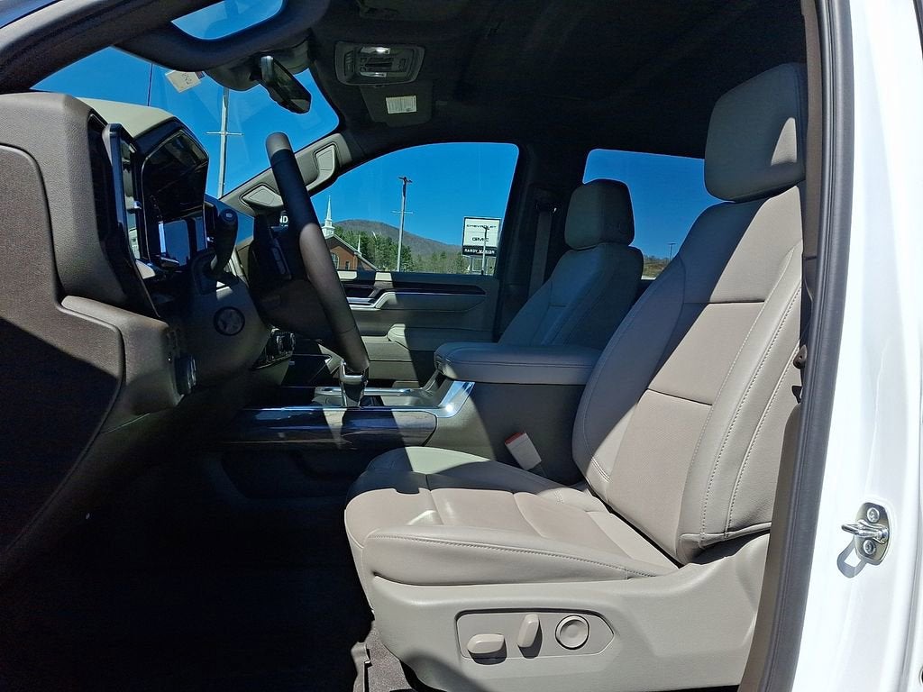 2025 Chevrolet Silverado 1500 LTZ