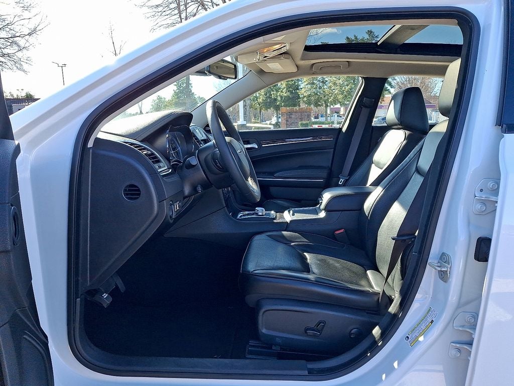 2023 Chrysler 300 Touring