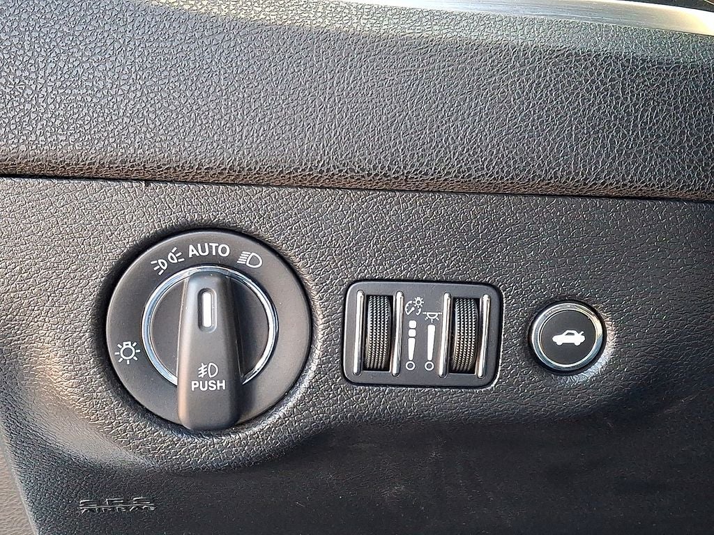 2023 Chrysler 300 Touring