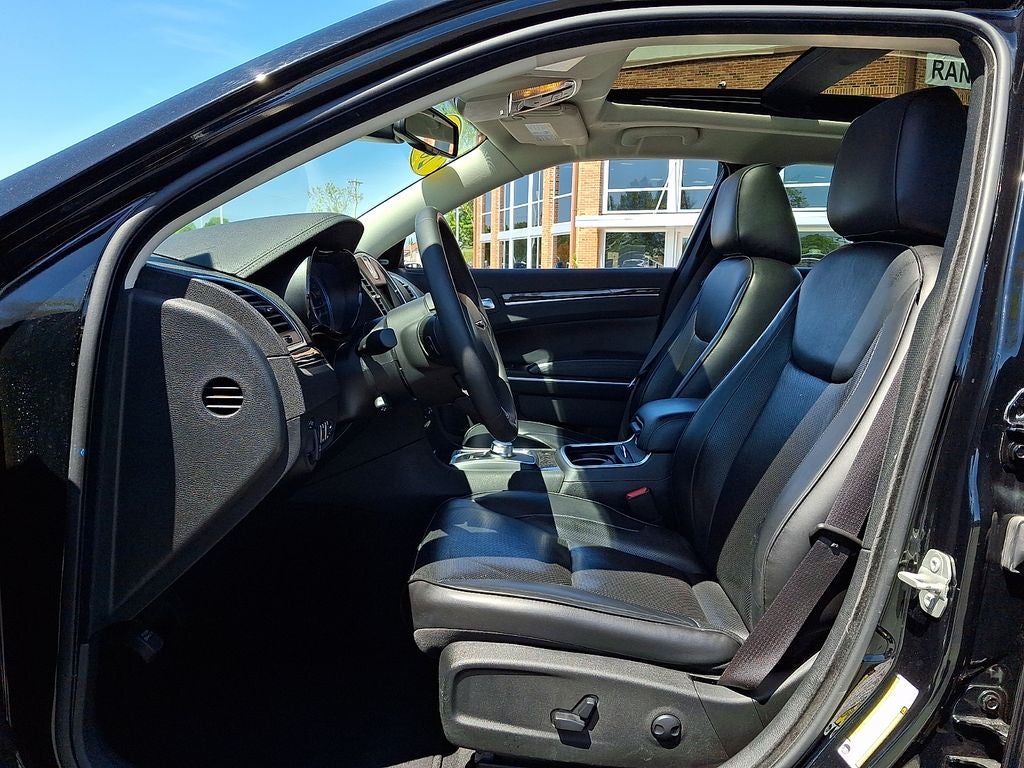 2023 Chrysler 300 Touring