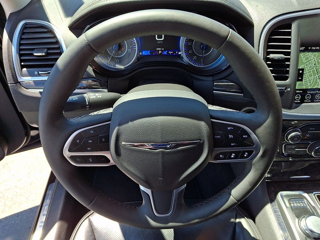 2023 Chrysler 300 Touring