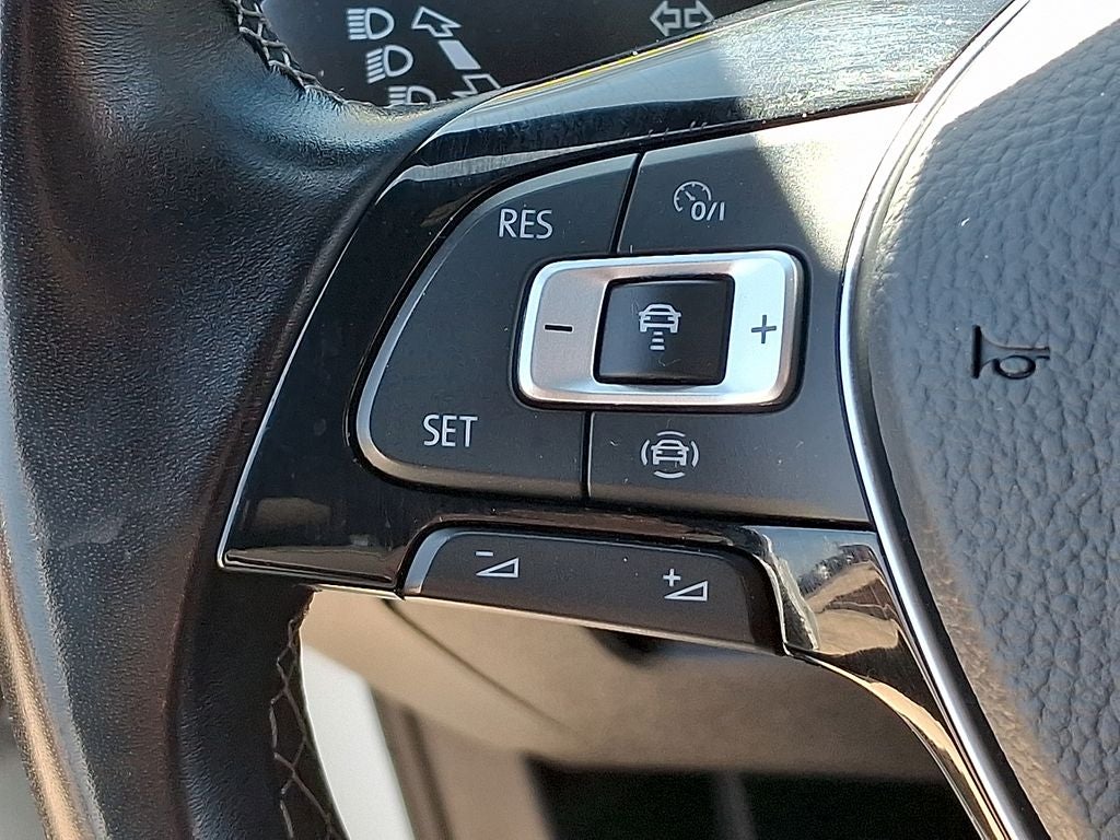 2021 Volkswagen Tiguan 2.0T SE R-Line Black