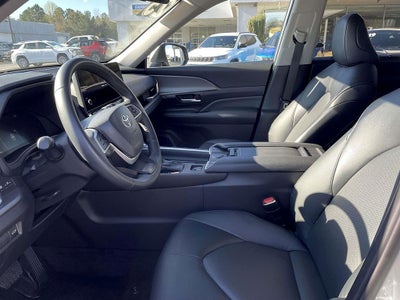 2025 Toyota Grand Highlander XLE