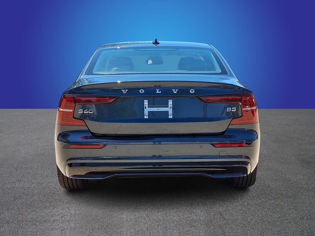 2024 Volvo S60 B5 Plus Dark Theme