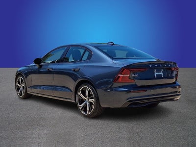 2024 Volvo S60 B5 Plus Dark Theme