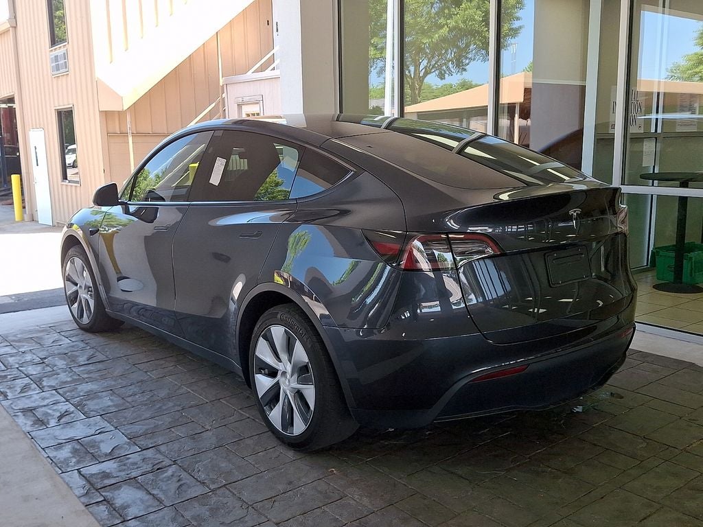 2024 Tesla Model Y Long Range
