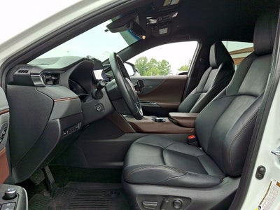 2023 Toyota Venza XLE