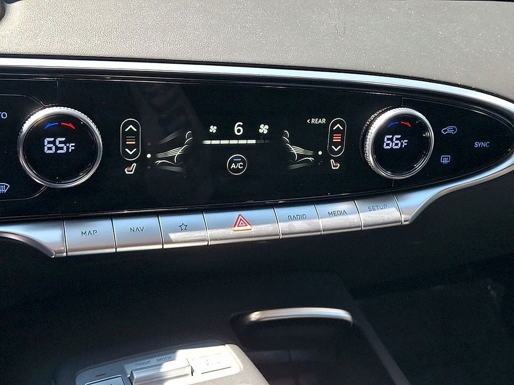 2025 Genesis GV70 2.5T