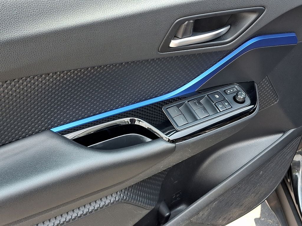 2022 Toyota C-HR XLE