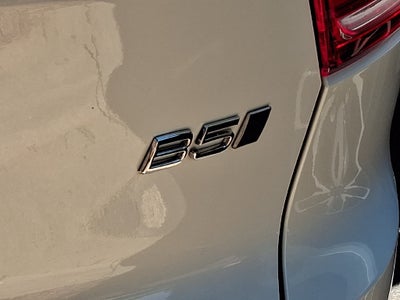 2024 Volvo XC40 B5 Plus Dark Theme