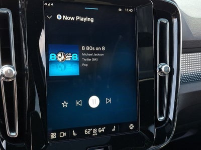 2024 Volvo XC40 B5 Plus Dark Theme