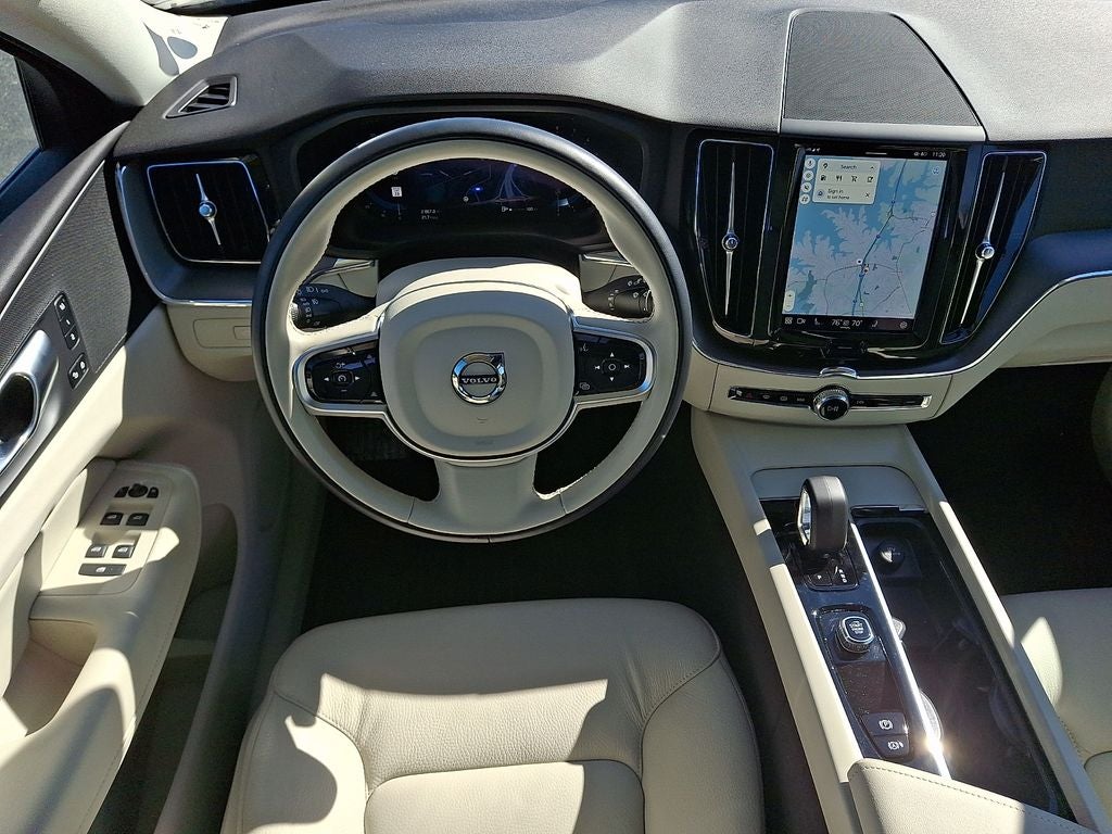 2025 Volvo XC60 B5 Core