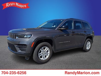 2022 Jeep Grand Cherokee Laredo 4x4