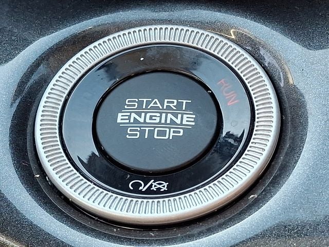 2022 Jeep Grand Cherokee Laredo 4x4