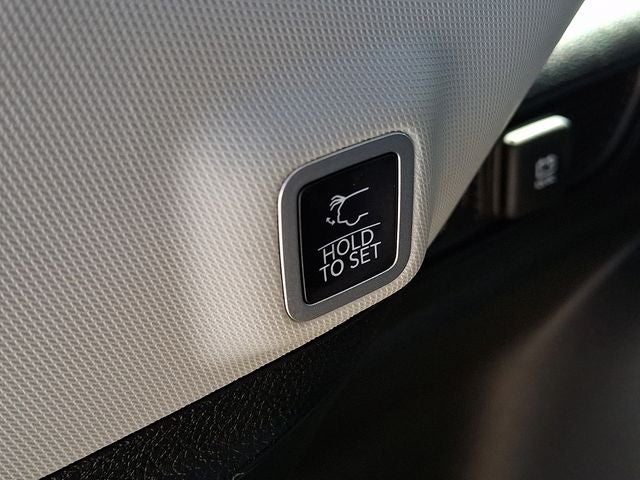 2022 Jeep Grand Cherokee Laredo 4x4