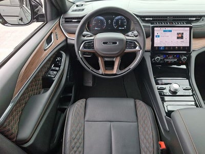 2025 Jeep Grand Cherokee Summit 4x4