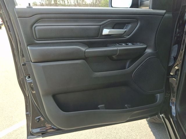 2023 RAM 1500 Tradesman Crew Cab 4x4 5'7' Box