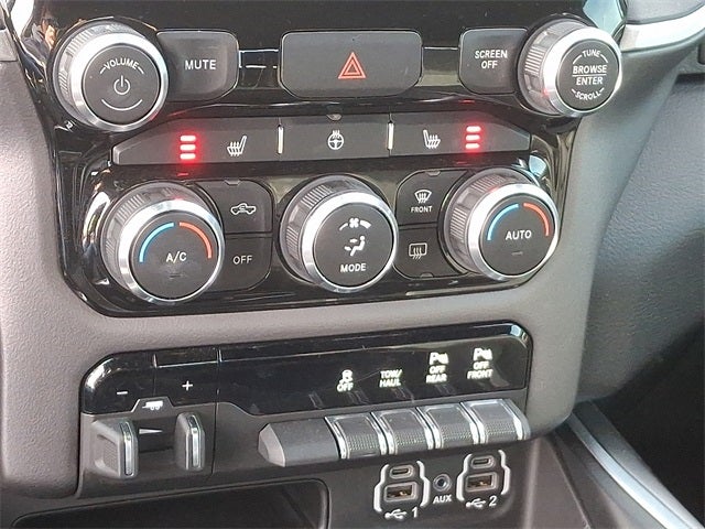 2022 RAM 1500 Big Horn Crew Cab 4x4 5'7' Box