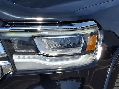 2020 RAM 1500 Laramie Crew Cab 4x4 5'7' Box