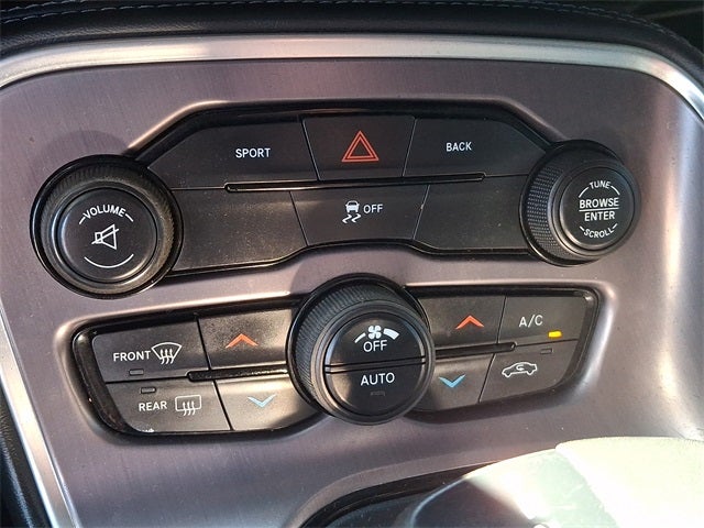 2015 Dodge Challenger SXT