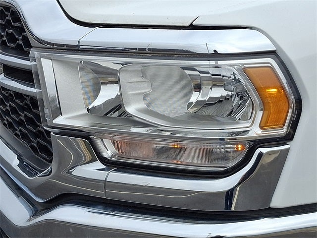 2023 RAM 3500 Tradesman Crew Cab 4x4 8' Box