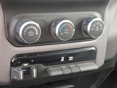 2022 RAM 2500 Tradesman Crew Cab 4x4 6'4' Box