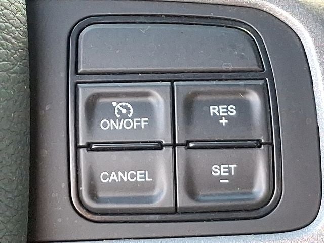 2022 RAM 2500 Tradesman Crew Cab 4x4 6'4' Box