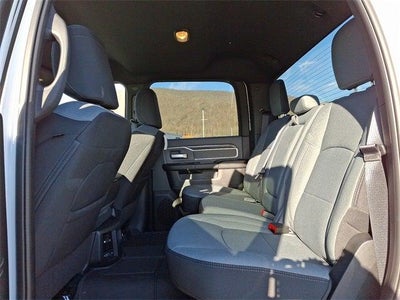 2023 RAM 2500 Big Horn Crew Cab 4x4 6'4' Box