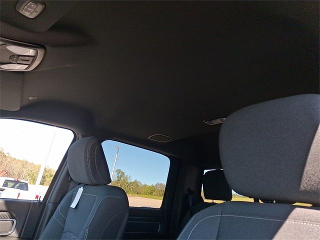 2025 RAM 5500HD Tradesman/Big Horn