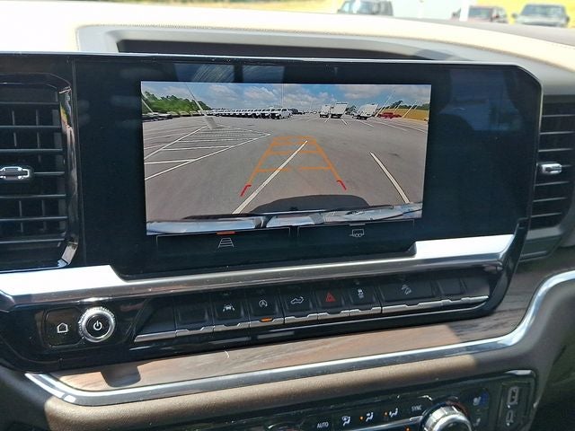2024 GMC Sierra 1500 4WD Crew Cab Short Box SLT