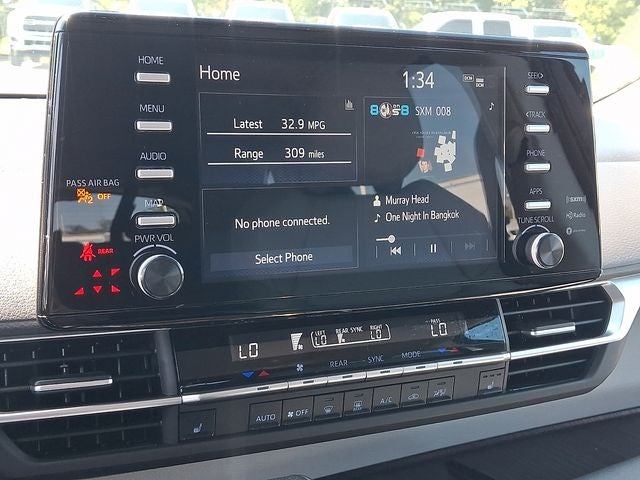 2024 Toyota Sienna XLE 8 Passenger
