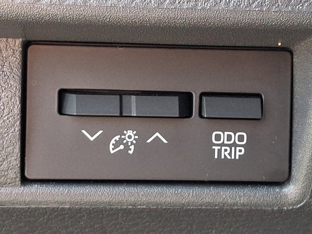2024 Toyota Sienna XLE 8 Passenger
