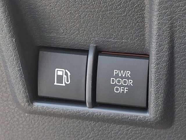 2024 Toyota Sienna XLE 8 Passenger