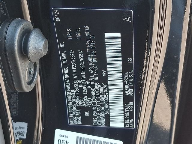 2024 Toyota Sienna XLE 8 Passenger