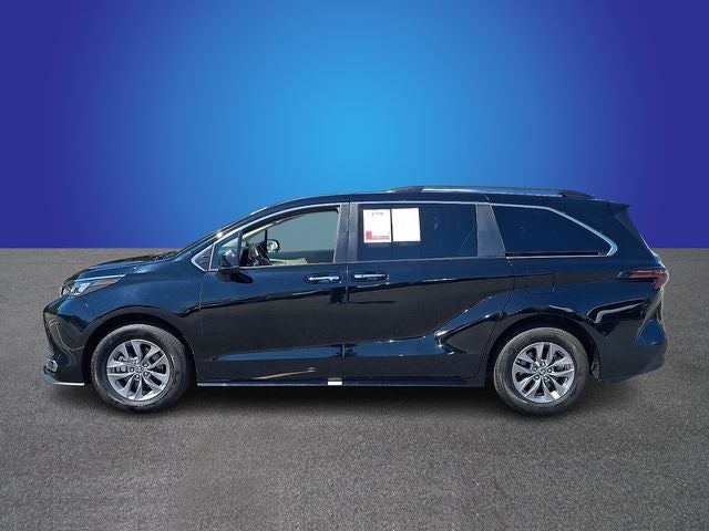 2024 Toyota Sienna XLE 8 Passenger