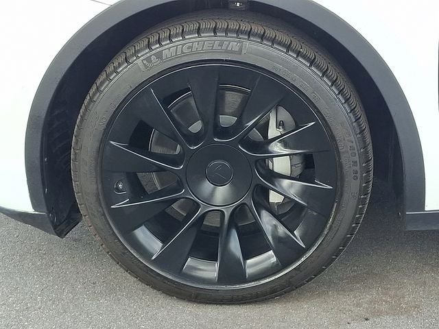 2022 Tesla Model Y Long Range Dual Motor All-Wheel Drive